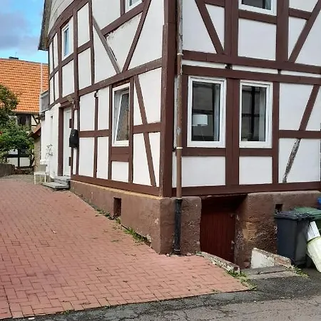 Einfache Monteurswohnung Am Ederseeradweg Mit 1 Schlafzimmer, Parkplatz - 2 Von 3 Lejlighed *