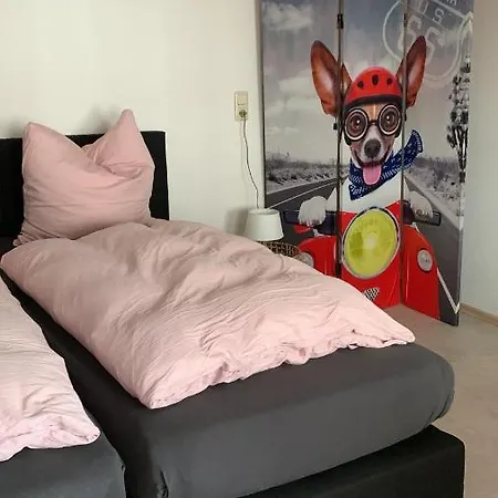Apartment Einfache Monteurswohnung Am Ederseeradweg Mit 2 Schlafzimmern, Terrasse, Parkplatz - 2 *