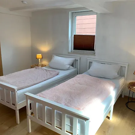 Einfache Monteurswohnung Am Ederseeradweg Mit 2 Schlafzimmern, Terrasse, Parkplatz - 2 Waldeck (Hessen)