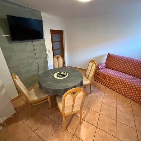 Einfache Monteurswohnung Am Ederseeradweg Mit 1 Schlafzimmer, Parkplatz - 2 Von 3 *