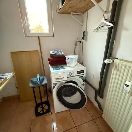 Ferienwohnung Naehe Edersee 1 Schlafzimmer, Garten, Parkplatz - Wohnung 2 Von 3 아파트 발트에크