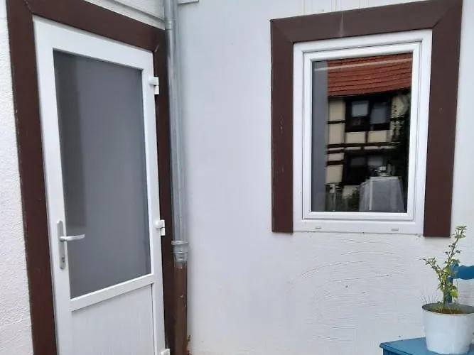 Ferienwohnung Naehe Edersee 1 Schlafzimmer, Garten, Parkplatz - Wohnung 2 Von 3 아파트 *