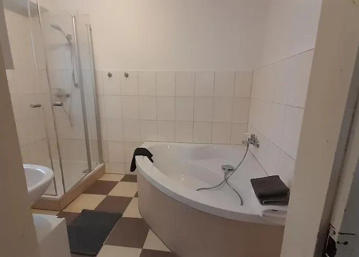Apartment Einfache Monteurswohnung Am Ederseeradweg Mit 1 Schlafzimmer, Parkplatz - 2 Von 3 *