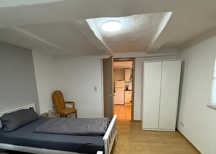 Ferienwohnung Naehe Edersee 1 Schlafzimmer, Garten, Parkplatz - Wohnung 2 Von 3