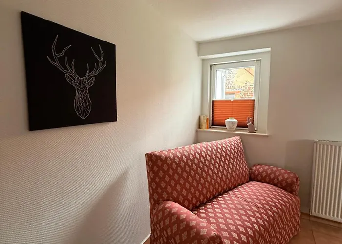 Ferienwohnung Naehe Edersee 1 Schlafzimmer, Garten, Parkplatz - Wohnung 2 Von 3 *